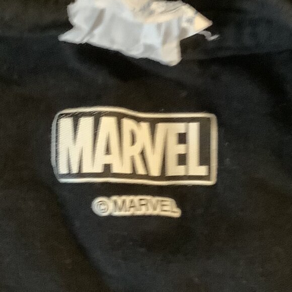 EUC Marvel Graphic T-Shirt Size: Large - Picture 6 of 8